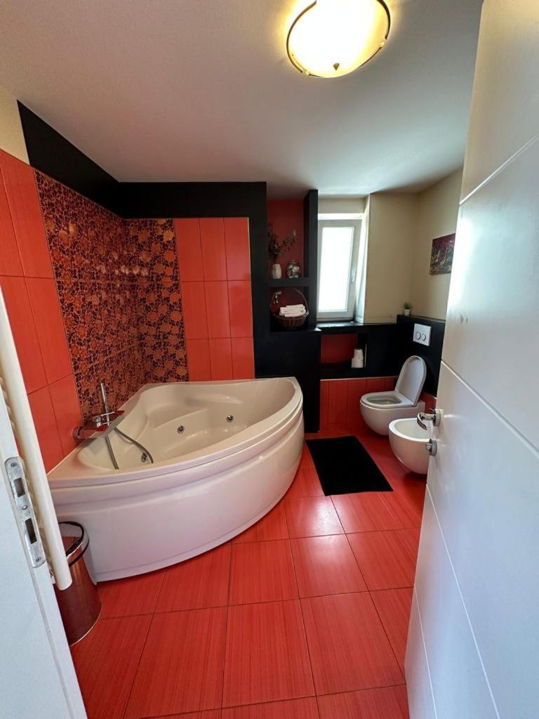Jacuzzi Apartment - Center Zagreb Eksteriør billede
